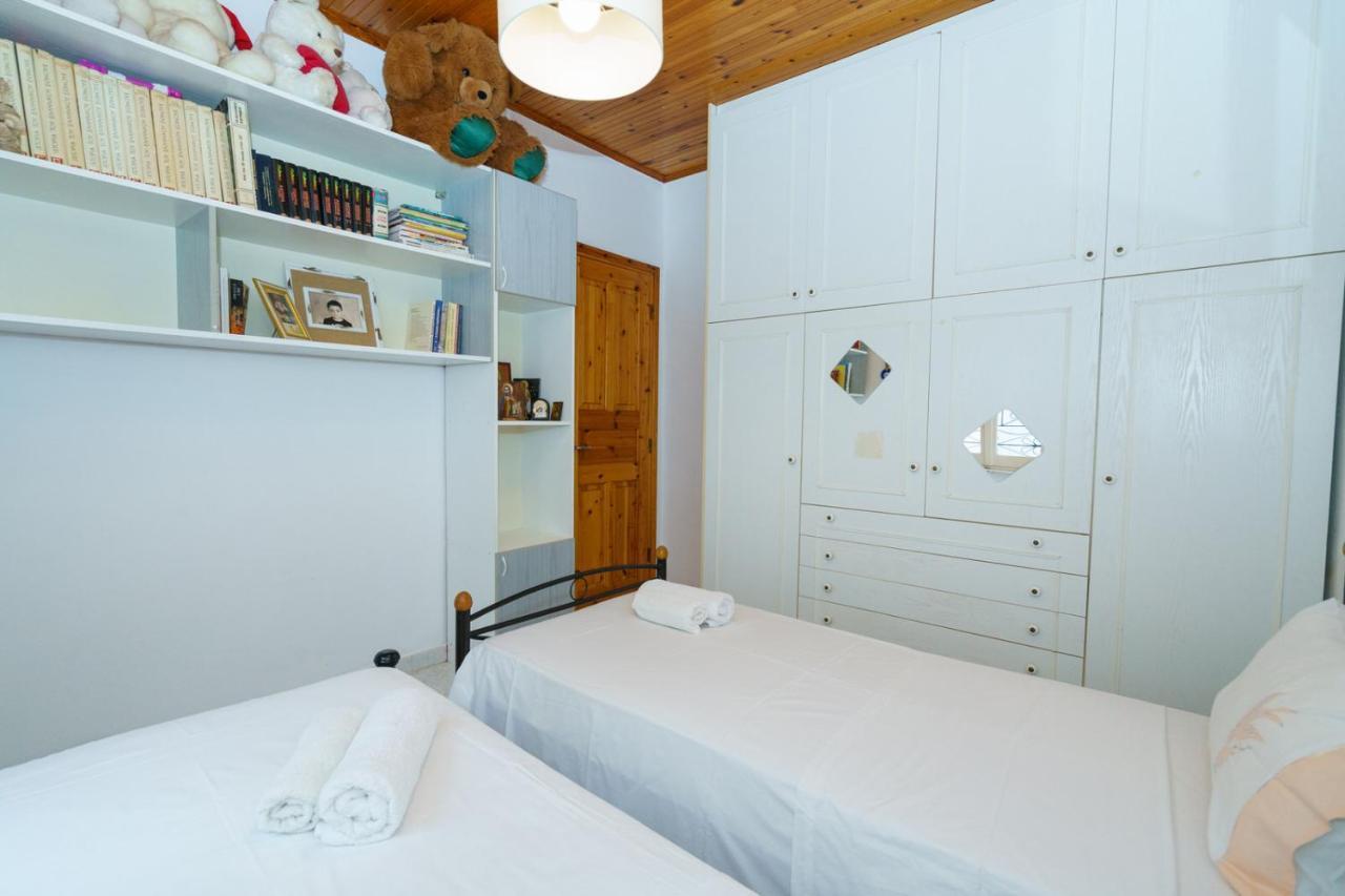 Hydra'S Harbor Hideaways - Cozy Coastal Getaways Leilighet Eksteriør bilde