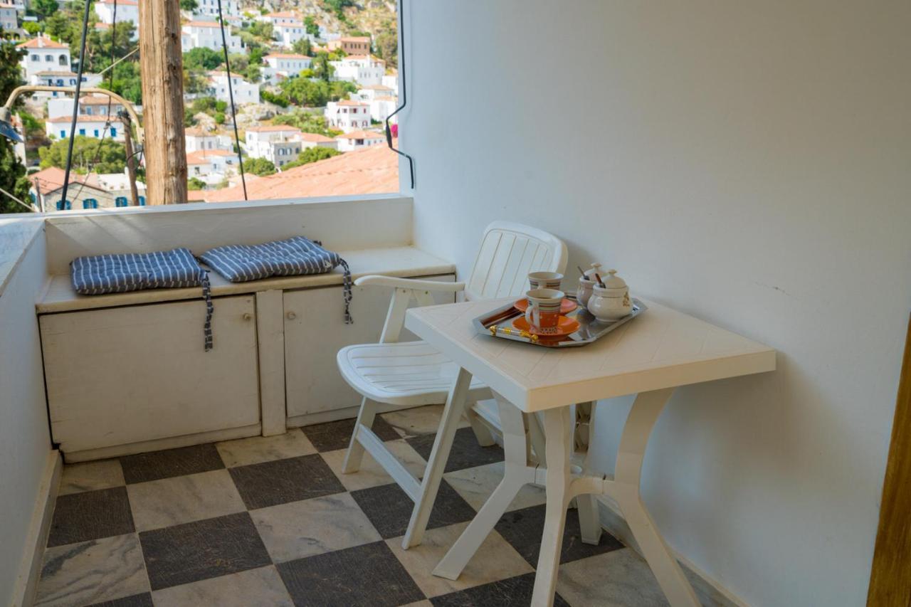 Hydra'S Harbor Hideaways - Cozy Coastal Getaways Leilighet Eksteriør bilde